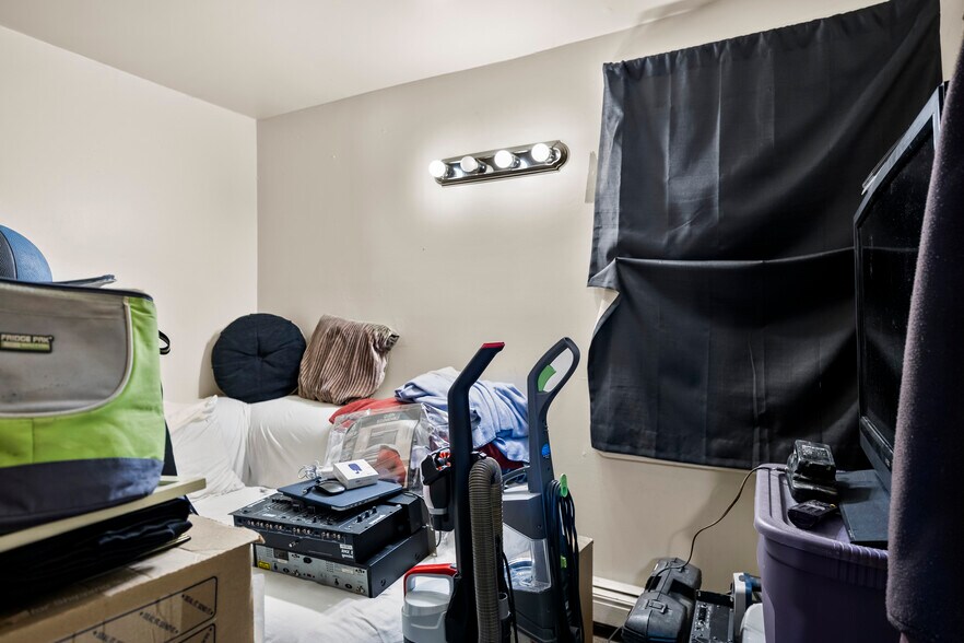 More Photos Of 403-409 N Pearl St, Albany Warehouse For Sale