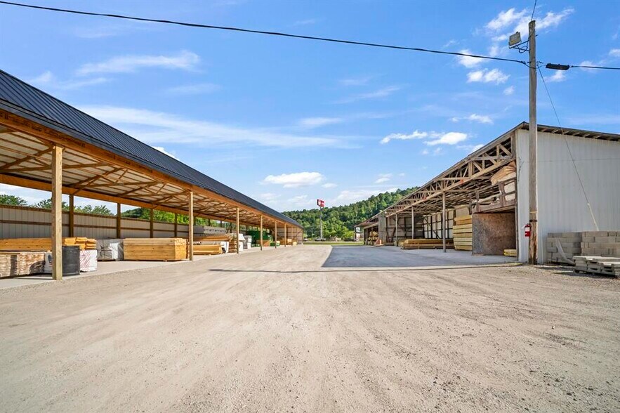More Photos Of 1305 Seaton Ave, Greenup Warehouse For Sale