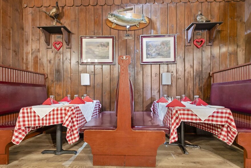 More Photos Of 6600 W 111th St, Worth Restaurant For Sale