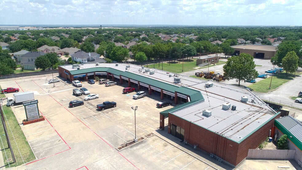 More Photos Of 130 E Bardin Rd, Arlington Unknown For Lease