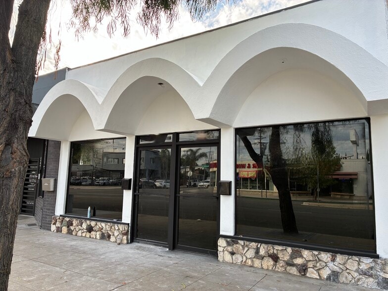 Primary Photo Of 3806 W Burbank Blvd, Burbank Storefront For Lease