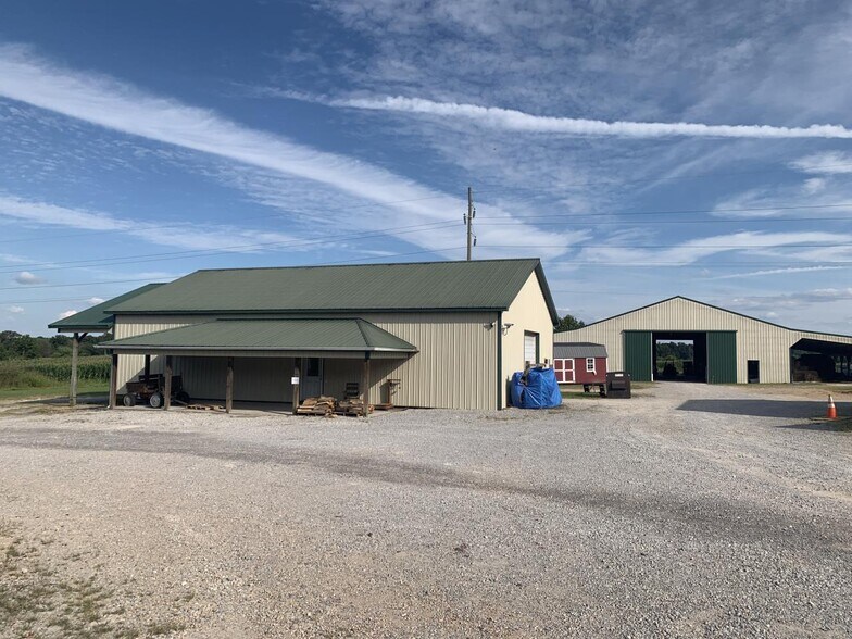 More Photos Of 9695 Elizabethtown Rd, Big Clifty General Retail For Sale