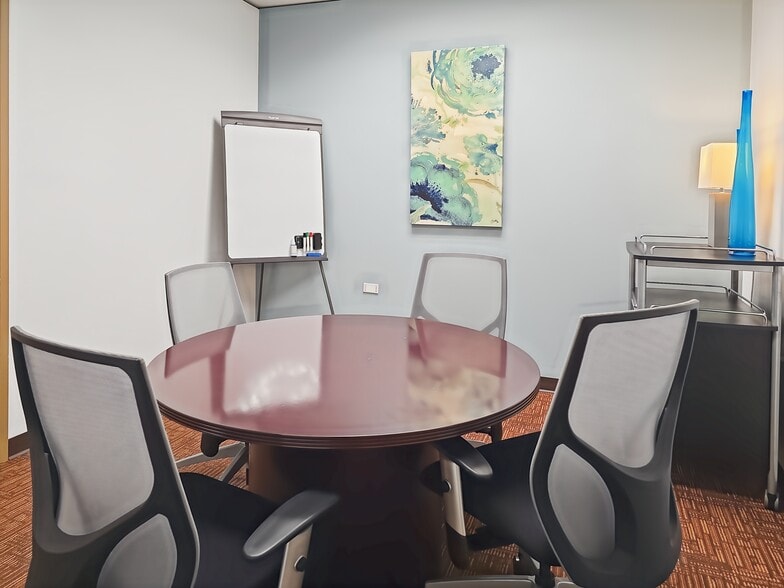 More Photos Of 700 N Saint Marys St, San Antonio Coworking Space