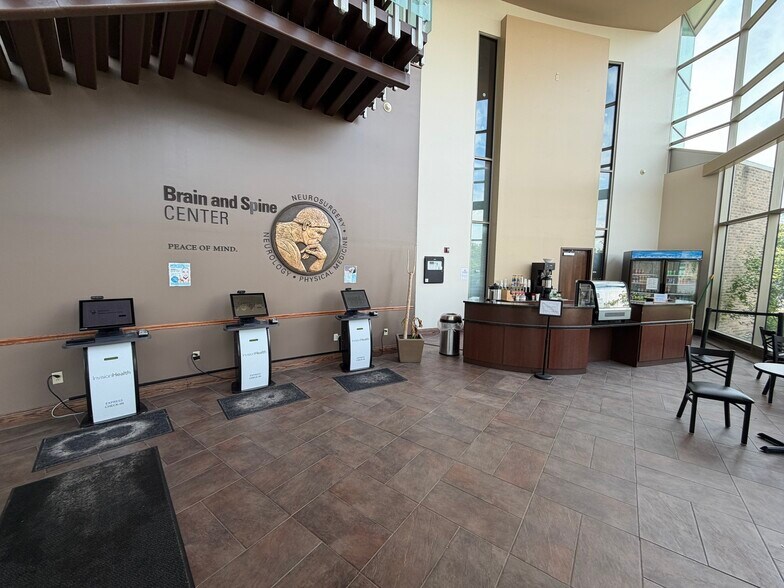 More Photos Of 400 International Dr, Williamsville Medical For Lease