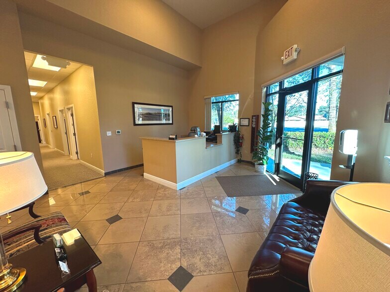 More Photos Of 1870 W Granada Blvd, Ormond Beach Office For Lease