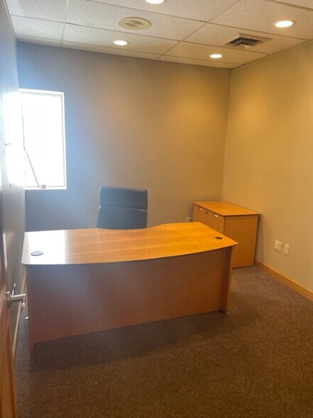 More Photos Of 2323 16th Ave S, Moorhead Warehouse For Lease