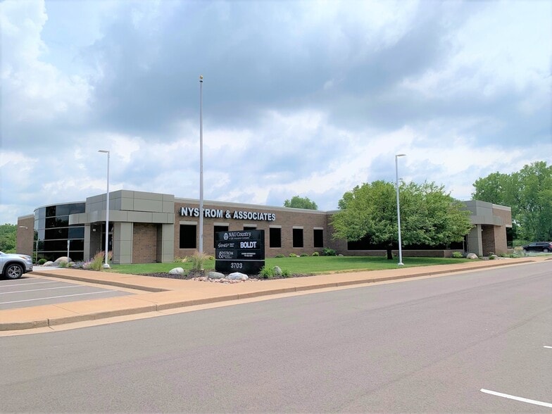 Primary Photo Of 3703 Oakwood Hills Pky, Eau Claire Office For Lease