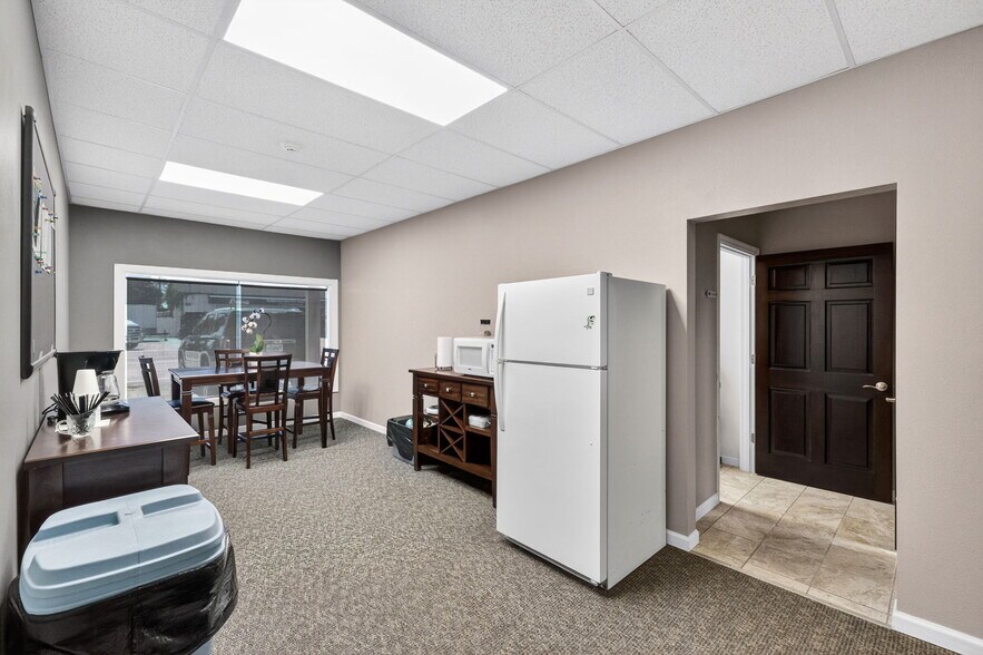 More Photos Of 80 S Mccall Rd, Englewood Office For Sale
