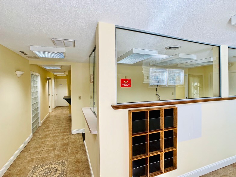More Photos Of 435 Furnace St, Marshfield Medical For Sale