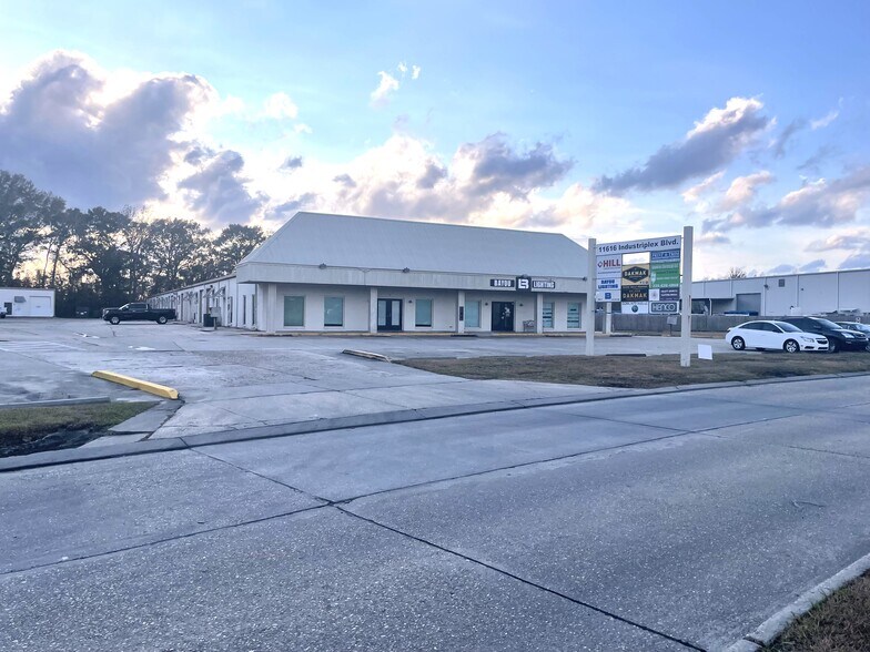 More Photos Of 11616 Industriplex Blvd, Baton Rouge Warehouse For Sale