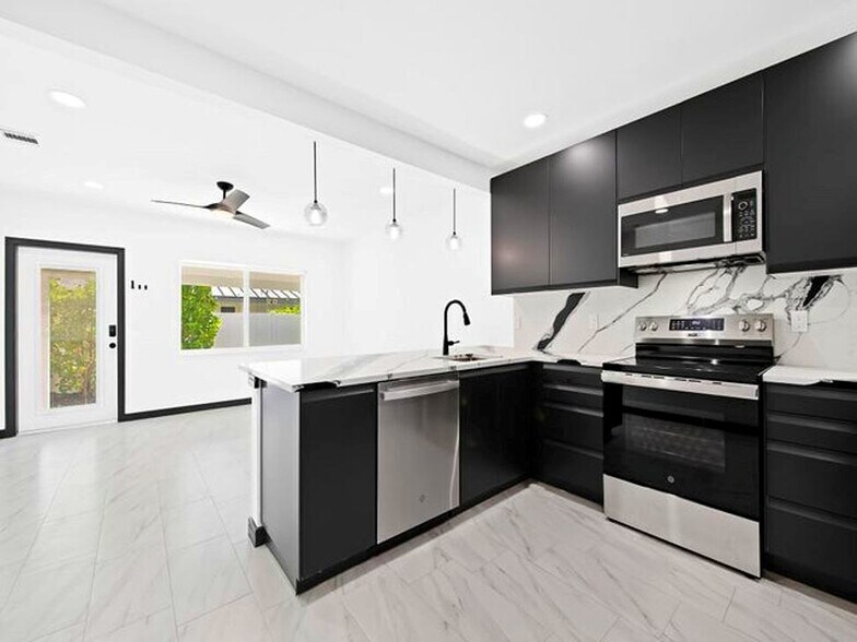 More Photos Of 1508 NE 6th St, Fort Lauderdale Multifamily For Sale