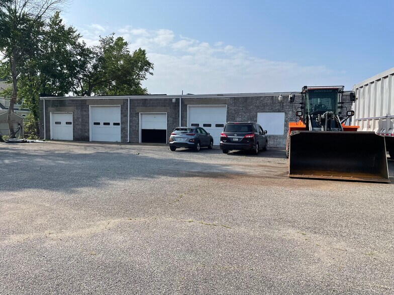 More Photos Of 200 Powelton Ave, Lansdowne Office For Sale
