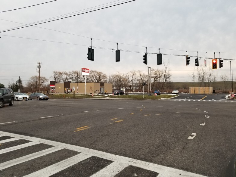 More Photos Of 3941 Broadway St, Cheektowaga Freestanding For Sale