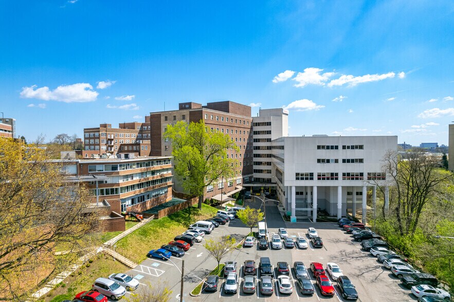 More Photos Of 3300 Henry Ave, Philadelphia Office For Lease