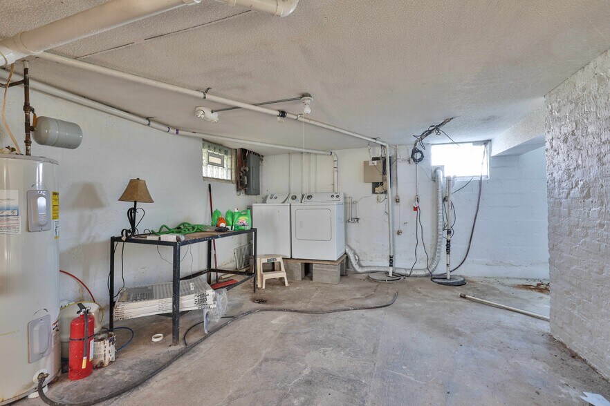 More Photos Of 8523 Cincinnati-Columbus Rd, West Chester Office For Sale