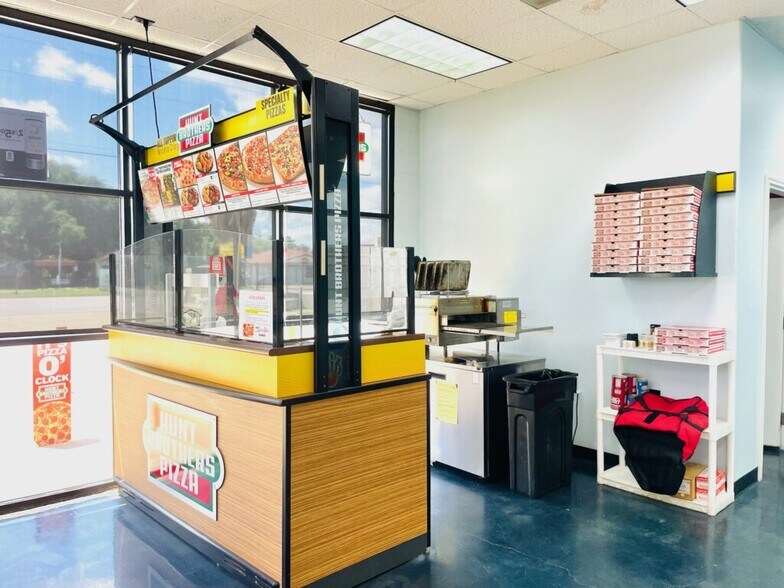 More Photos Of 8799 State Highway 35 N, Van Vleck Convenience Store For Sale