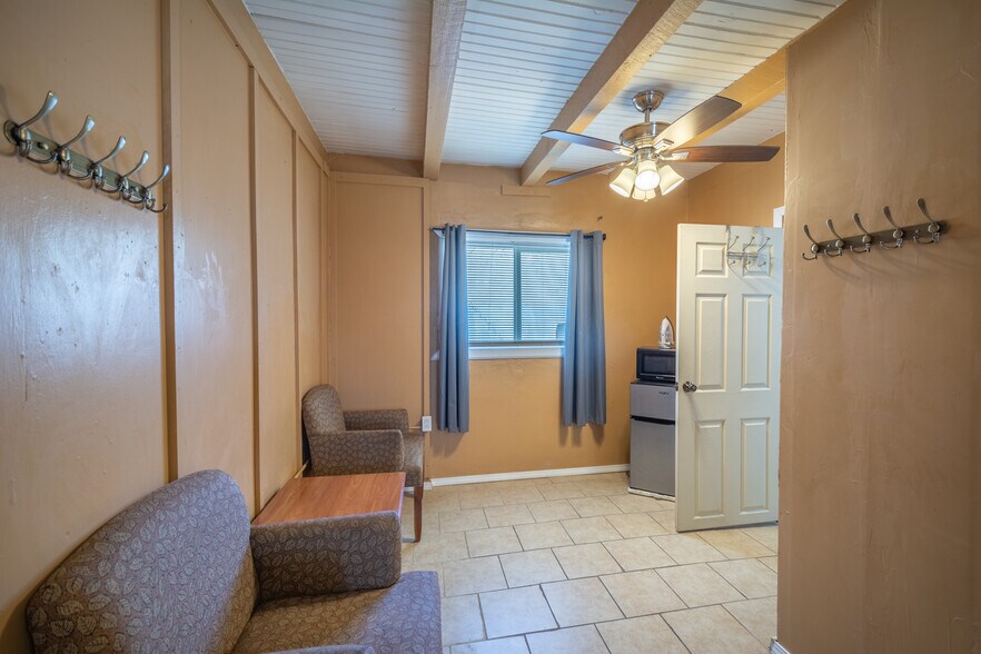 More Photos Of 2306 Sudderth Dr, Ruidoso General Retail For Lease