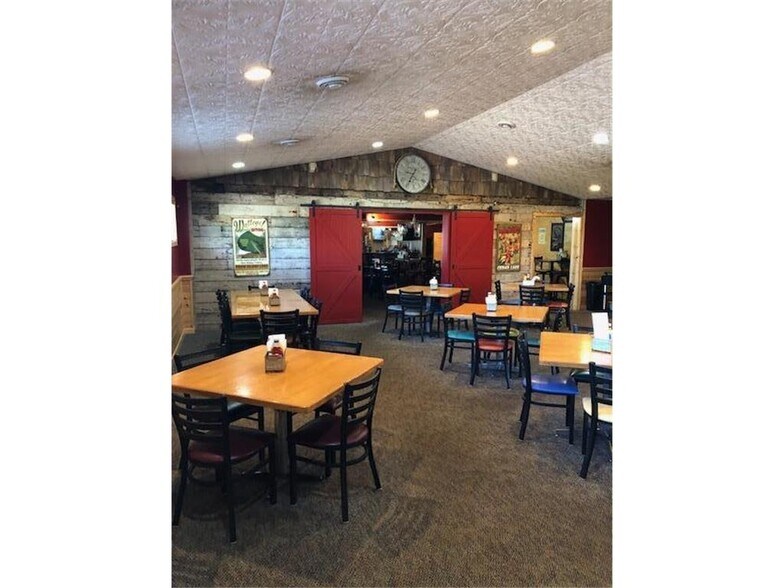 Primary Photo Of 26838 US Highway 169, Aitkin Restaurant For Sale