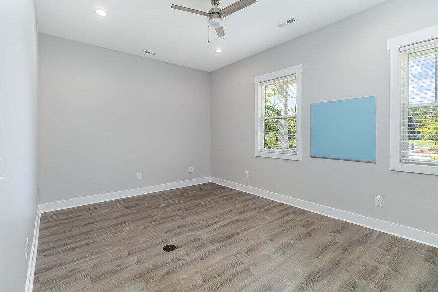 More Photos Of 125 Co Op Rd, Myrtle Beach Office Residential For Lease