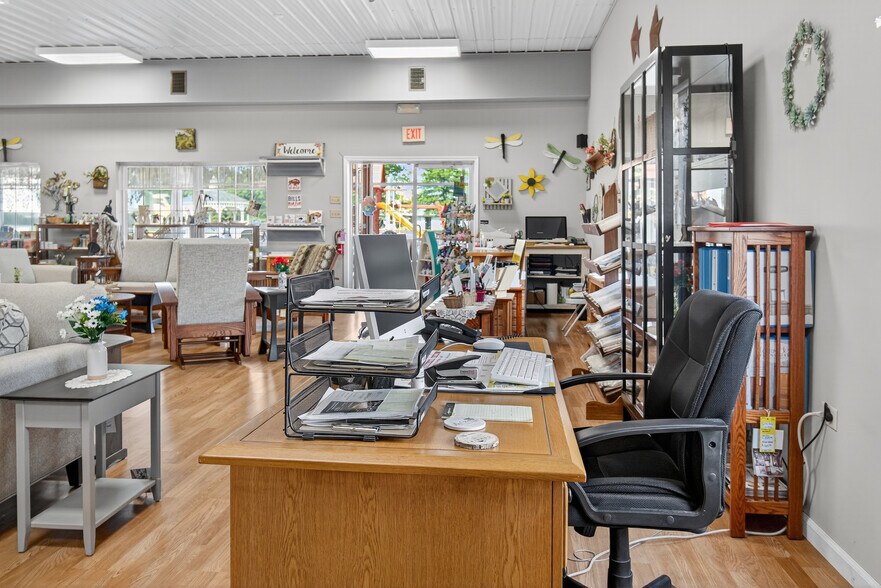 More Photos Of 3530 - 3532 Union St, North Chili Freestanding For Sale