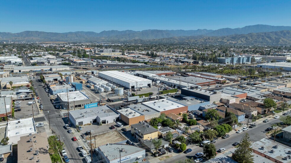 More Photos Of 11853 Hart St, North Hollywood Multifamily For Sale