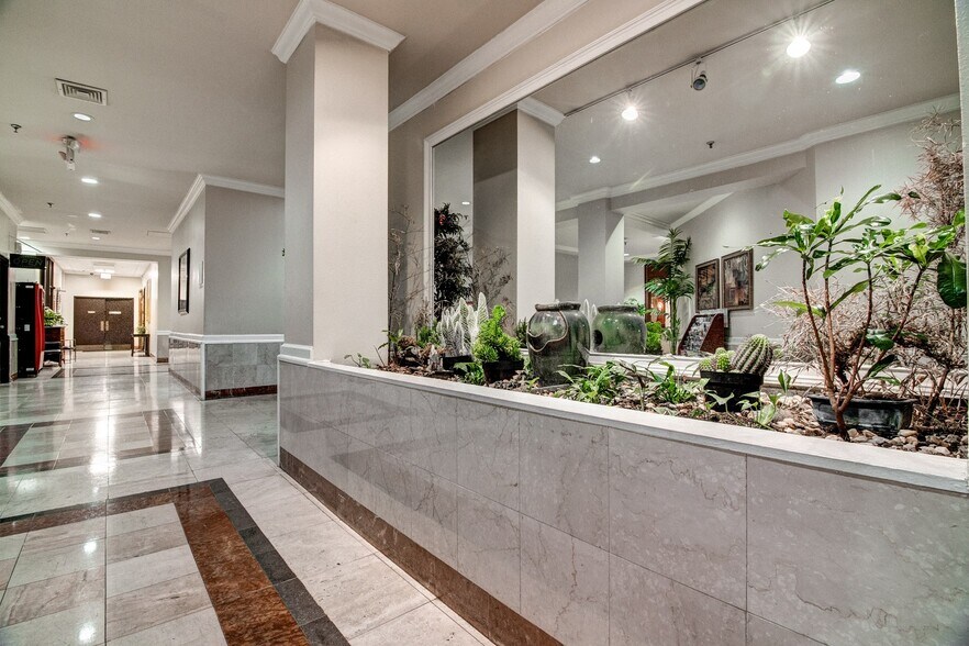 More Photos Of 5010 Old National Hwy, Atlanta Hotel For Sale