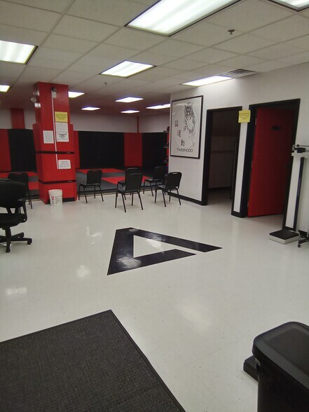 More Photos Of 15 Matthews St, Goshen Office For Sale