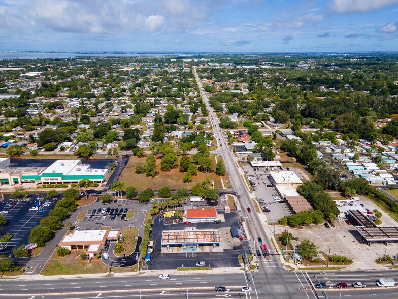 More Photos Of 5704 14th St W, Bradenton Convenience Store For Sale