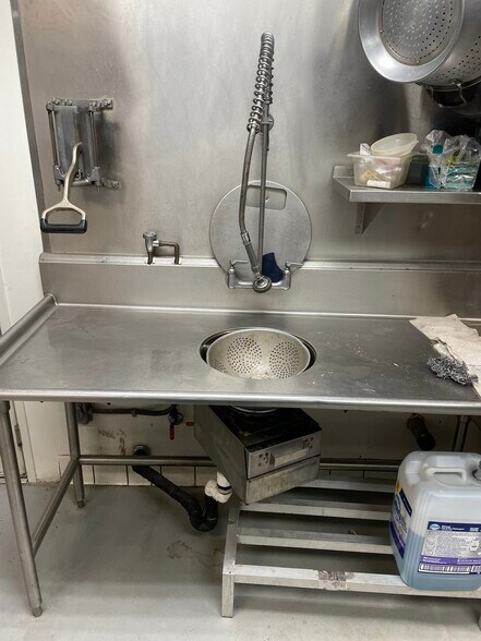 More Photos Of 3845 Jasmine Ave, Culver City Storefront Retail Residential For Lease