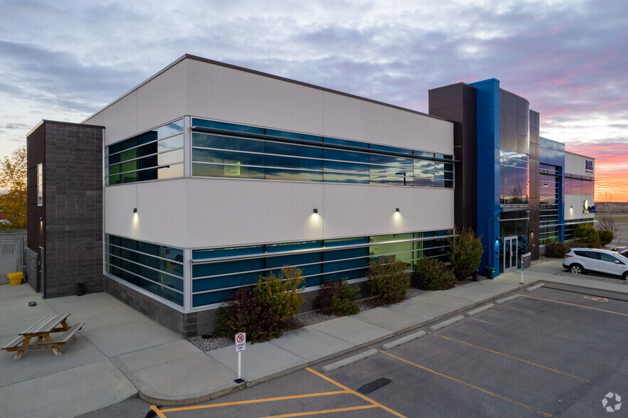 Primary Photo Of 32 Royal Vista Dr NW, Calgary Office For Sale