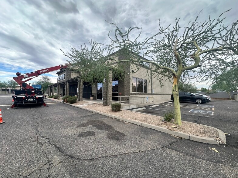 More Photos Of 21035 N Cave Creek Rd, Phoenix Storefront Retail Office For Sale