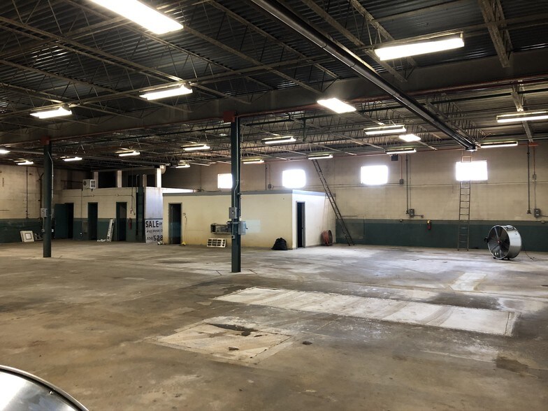 More Photos Of 219 Navarre Rd SW, Canton Warehouse For Sale