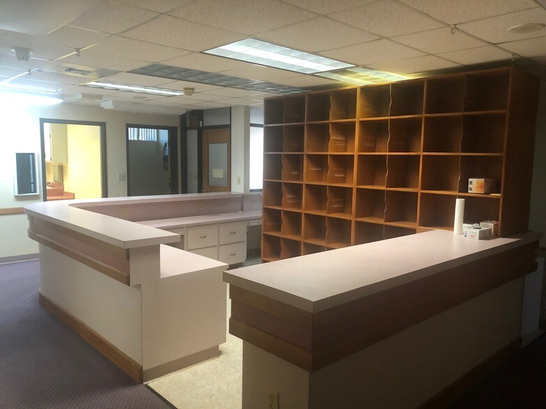 More Photos Of 1629 10th Ave, Columbus Medical For Lease