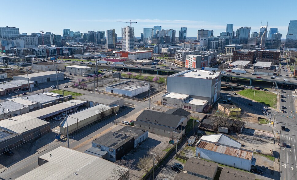 More Photos Of 930 3rd Ave S, Nashville Auto Repair For Sale