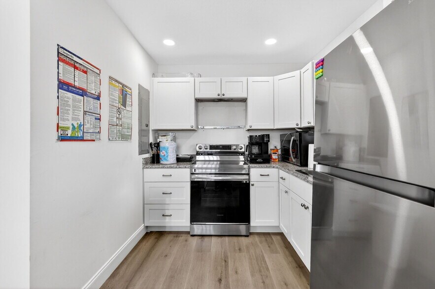 More Photos Of 129 N 5th St, Fort Pierce Storefront Retail Residential For Lease