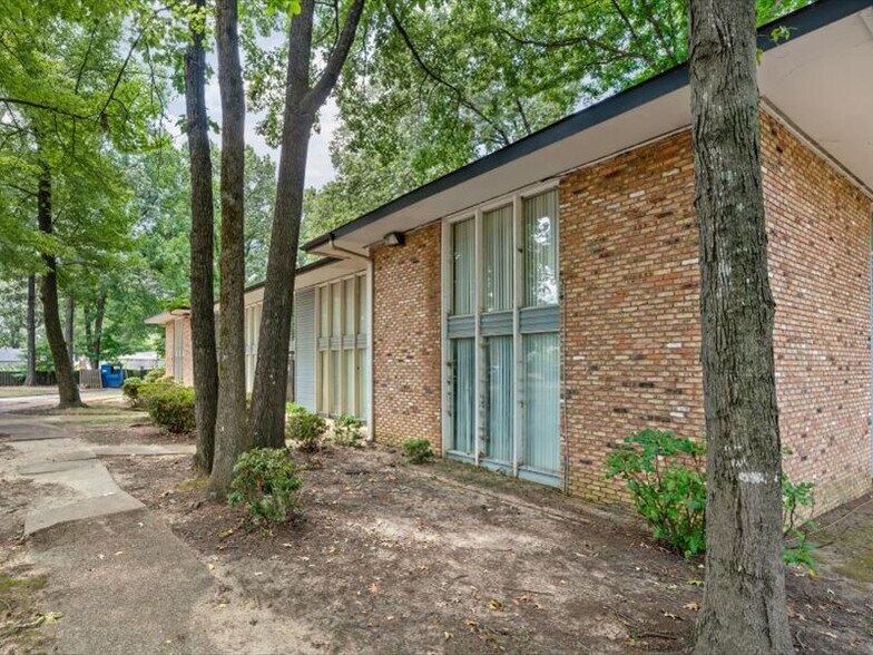 More Photos Of , Memphis Multifamily For Sale
