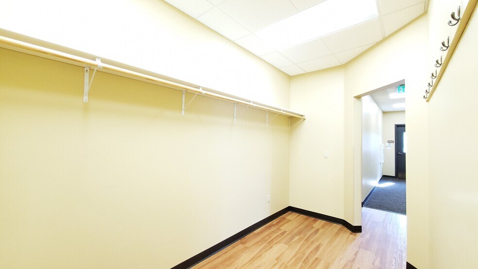 More Photos Of 3875 N Schreiber Way, Coeur d'Alene Warehouse For Sale