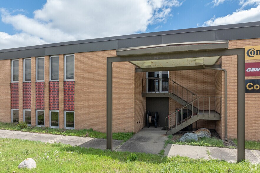 More Photos Of 3890 Eastern Ave SE, Grand Rapids Truck Terminal For Sale