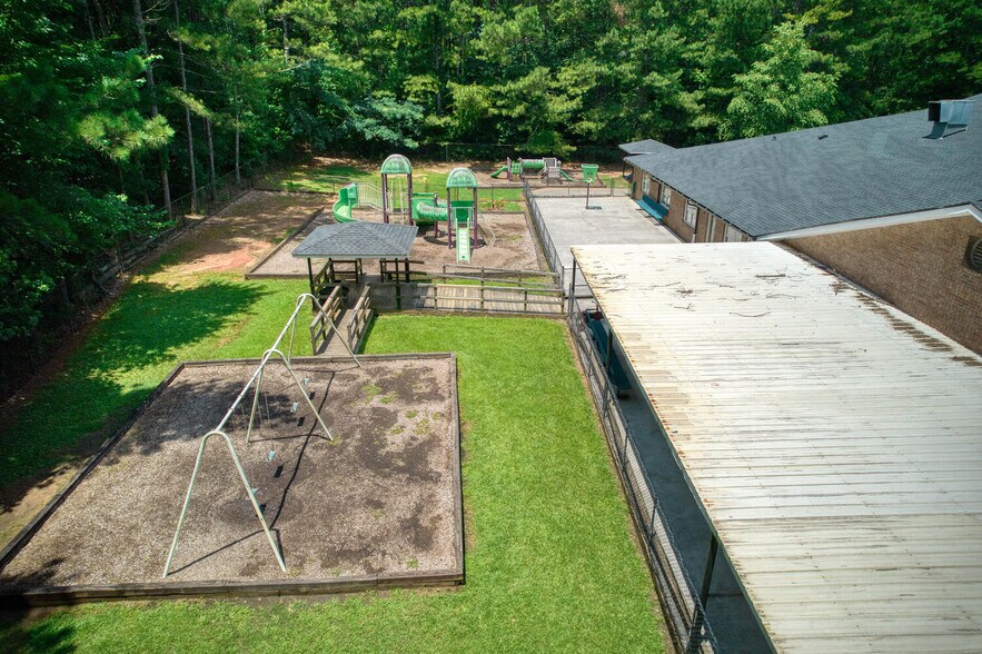 More Photos Of 2081 Mesa Valley Way, Austell Specialty For Sale