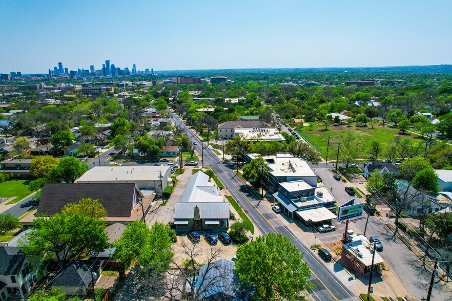 More Photos Of 4408-4412 Medical Pky, Austin Freestanding For Sale