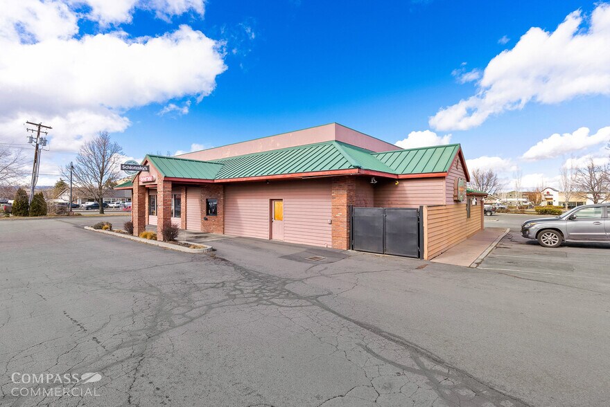 More Photos Of 62080 NE 27th St, Bend Restaurant For Sale