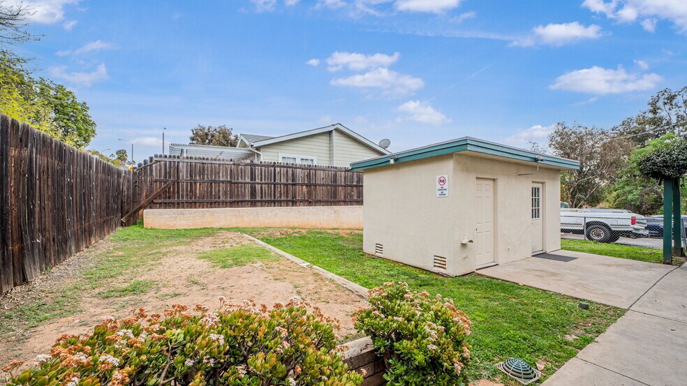 More Photos Of 7425 Waite Dr, La Mesa Apartments For Sale