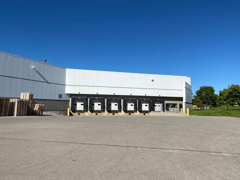 More Photos Of 100 Harbor Dr, Charlevoix Manufacturing For Sale