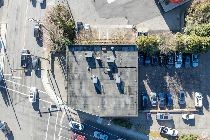 More Photos Of 204-218 Blue Mountain St, Coquitlam Office For Lease