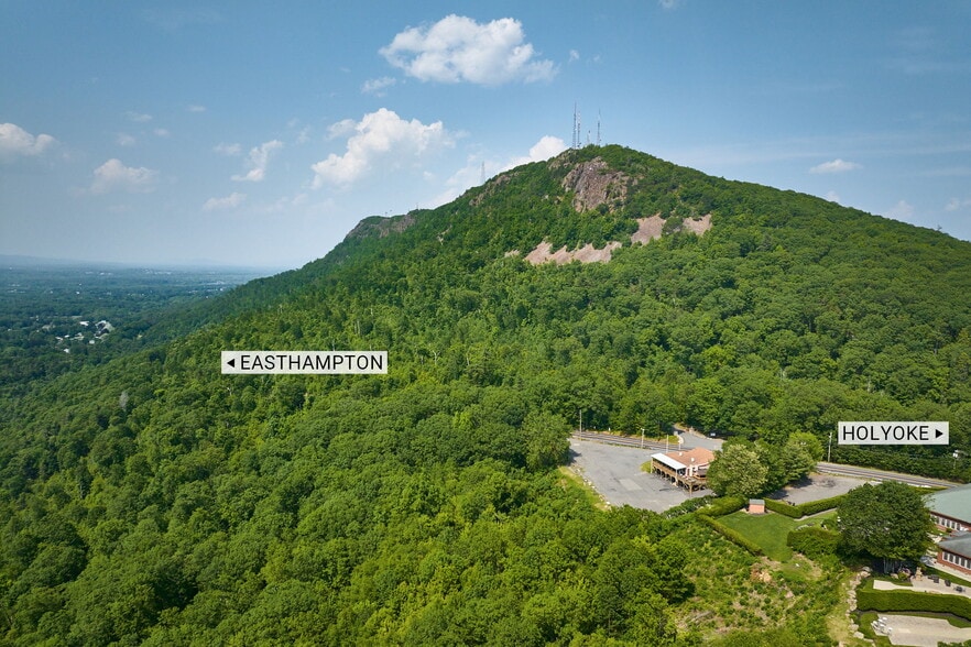 More Photos Of 100 Mountain Rd, Easthampton Restaurant For Sale