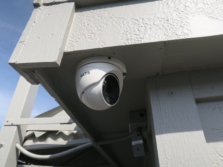 More Photos Of 5818 Southwest Fwy, Houston Showroom For Sale