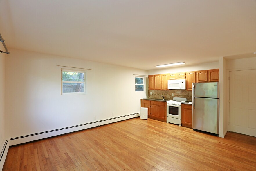More Photos Of 181 Glenerie Blvd, Saugerties Apartments For Sale