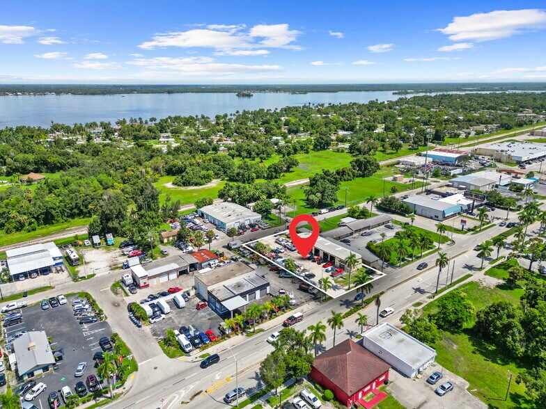More Photos Of 3875 Palm Beach Blvd, Fort Myers Auto Repair For Sale