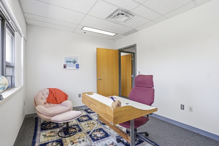 More Photos Of 101 Cambridge St, Burlington Medical For Lease