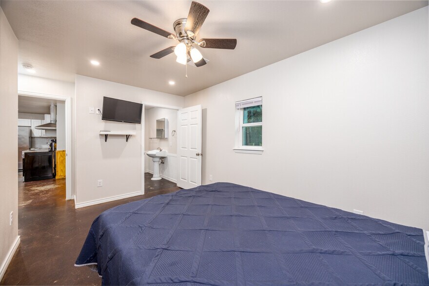 More Photos Of 12625 Sandpiper Rd, Thackerville Specialty For Sale